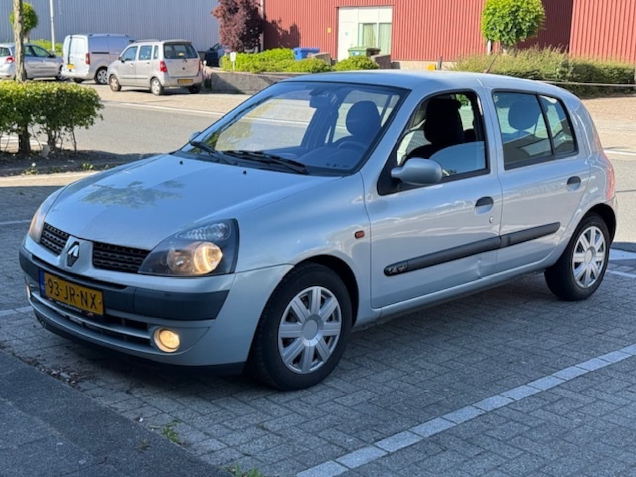 Renault Clio - 1.4 Benzine 98PK Privilège Automaat Clima Cruise - AutoWereld.nl