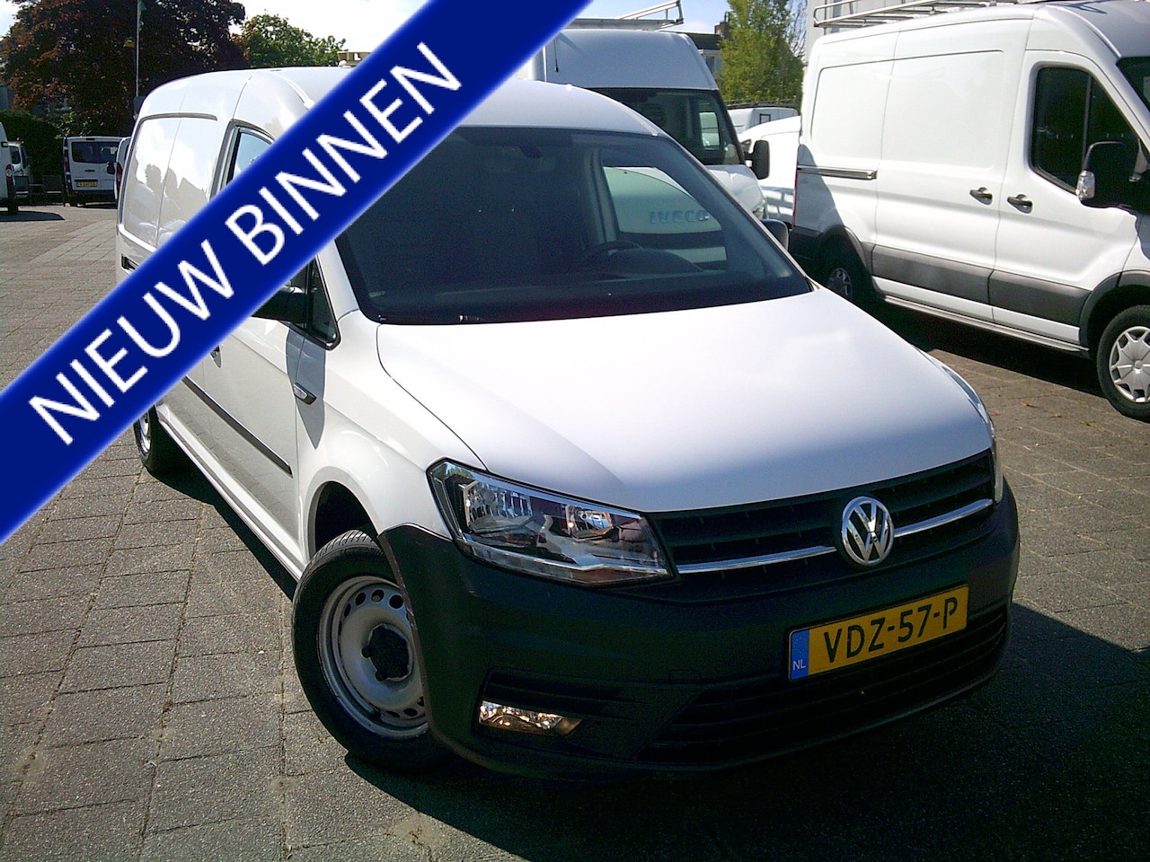 Volkswagen Caddy Maxi - 2.0 TDI L2H1 BMT Highline VOORZIEN VAN AIRCO+CRUISE+TREKHAAK !!! - AutoWereld.nl