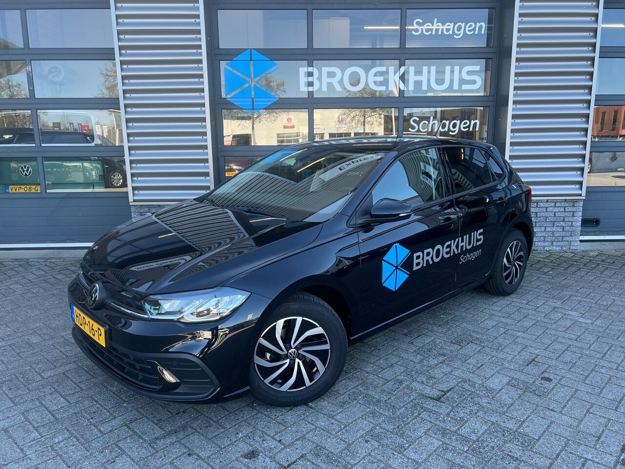 Volkswagen Polo - 1.0 TSI Life Edition | Achteruitrijcamera | Buitenspiegels elektrisch inklapbaar | Cruise - AutoWereld.nl