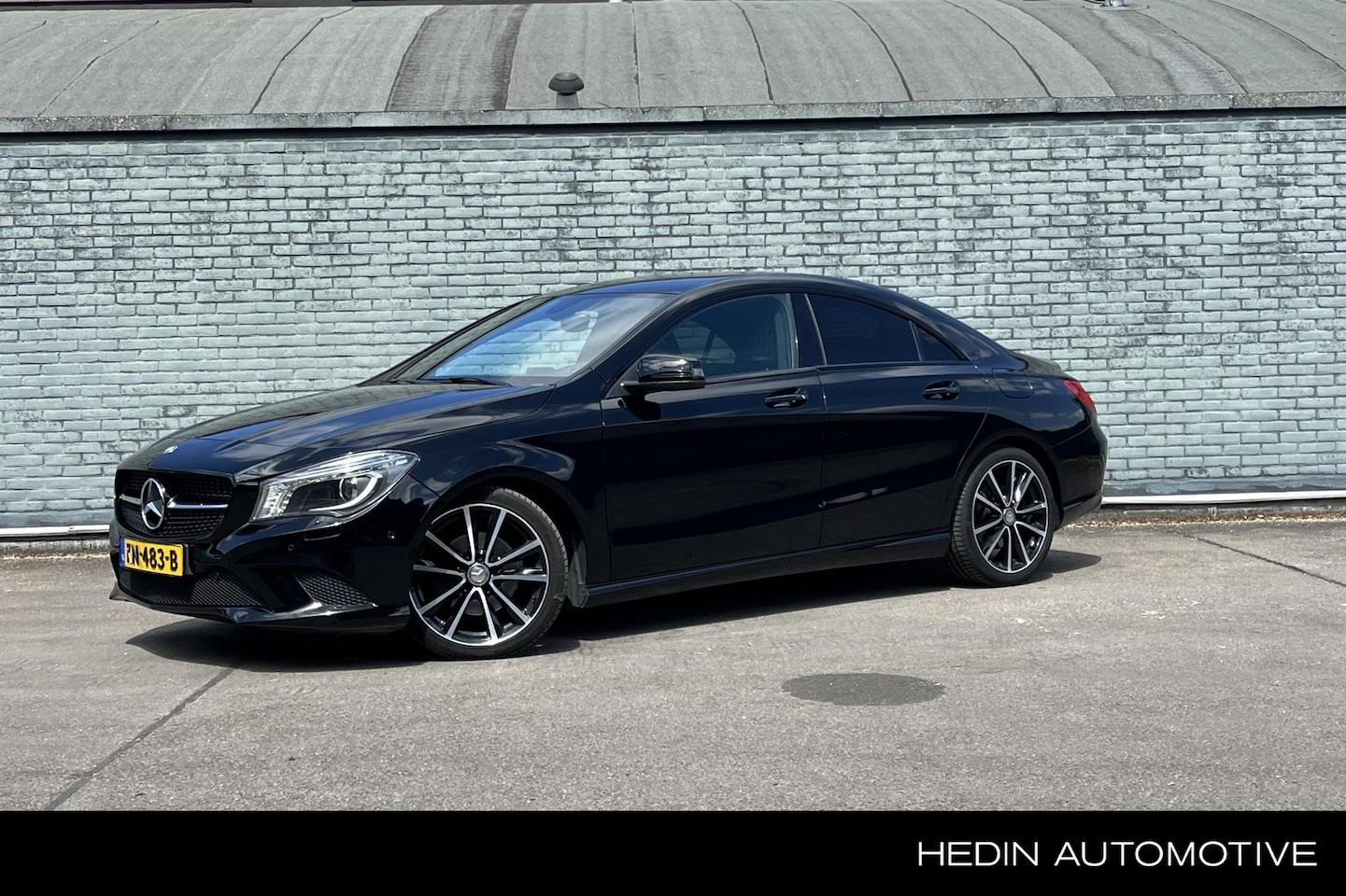 Mercedes-Benz CLA-Klasse - CLA 180 Coupé Urban Line | Nightpakket | Parkpilot | Bi-Xenon | Stoelverwarming | Zitcomfo - AutoWereld.nl