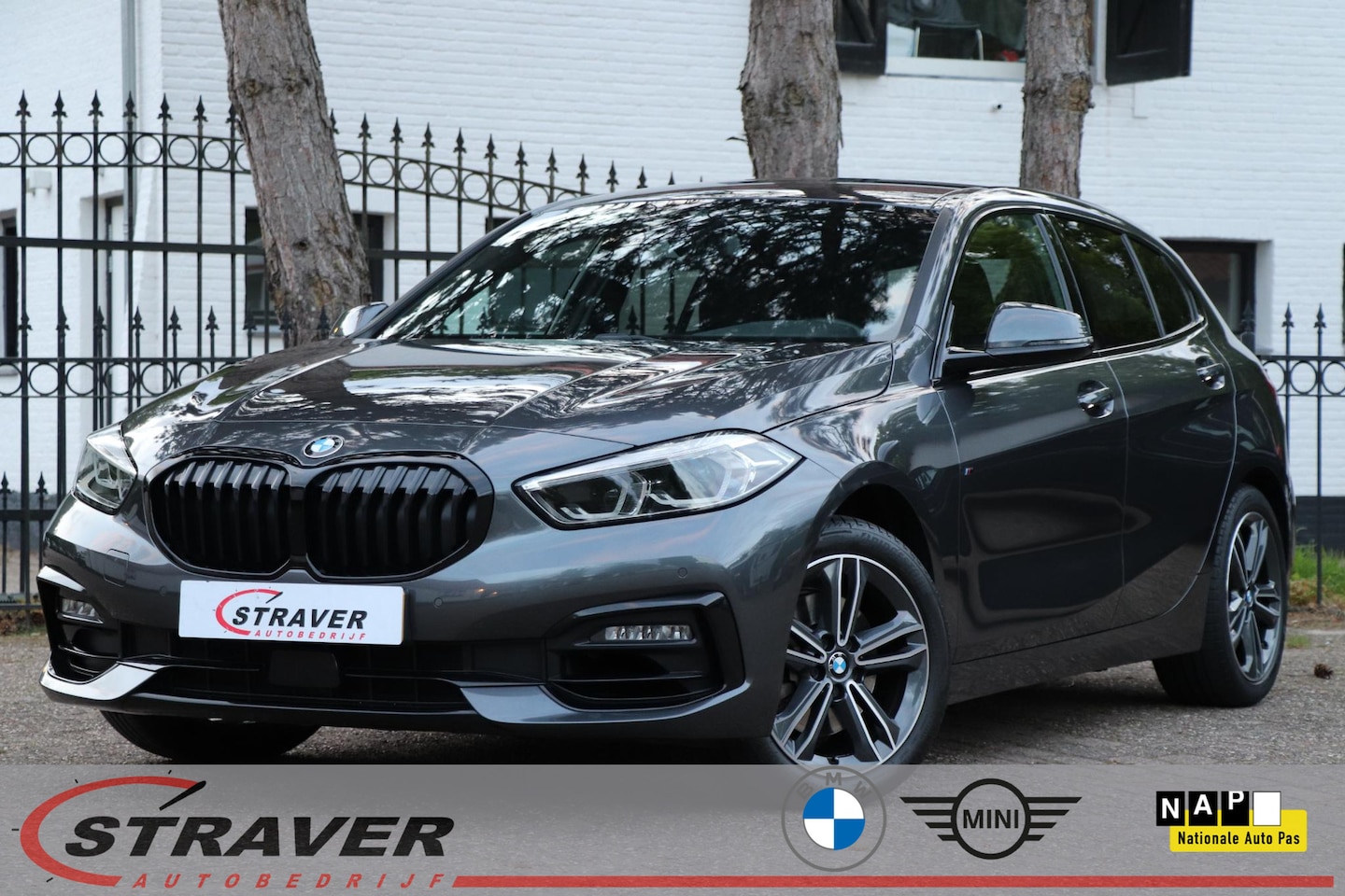 BMW 1-serie - 118i Executive Edition |Sportstoelen |Carplay - AutoWereld.nl