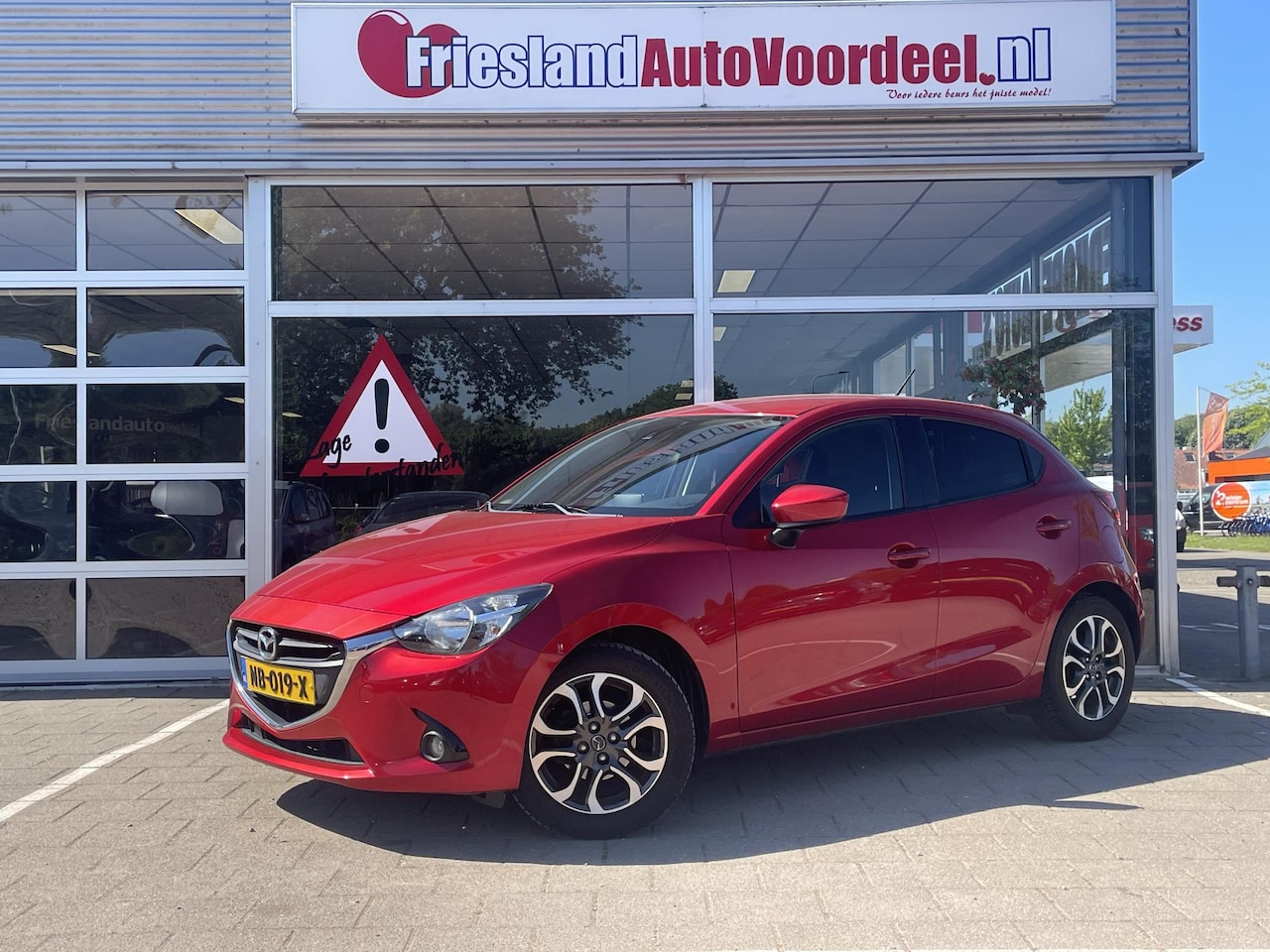 Mazda 2 - 1.5 Skyactiv-G GT-M Line /Cruise/Airco/Navi/onderhoudshistorie/2016 - AutoWereld.nl