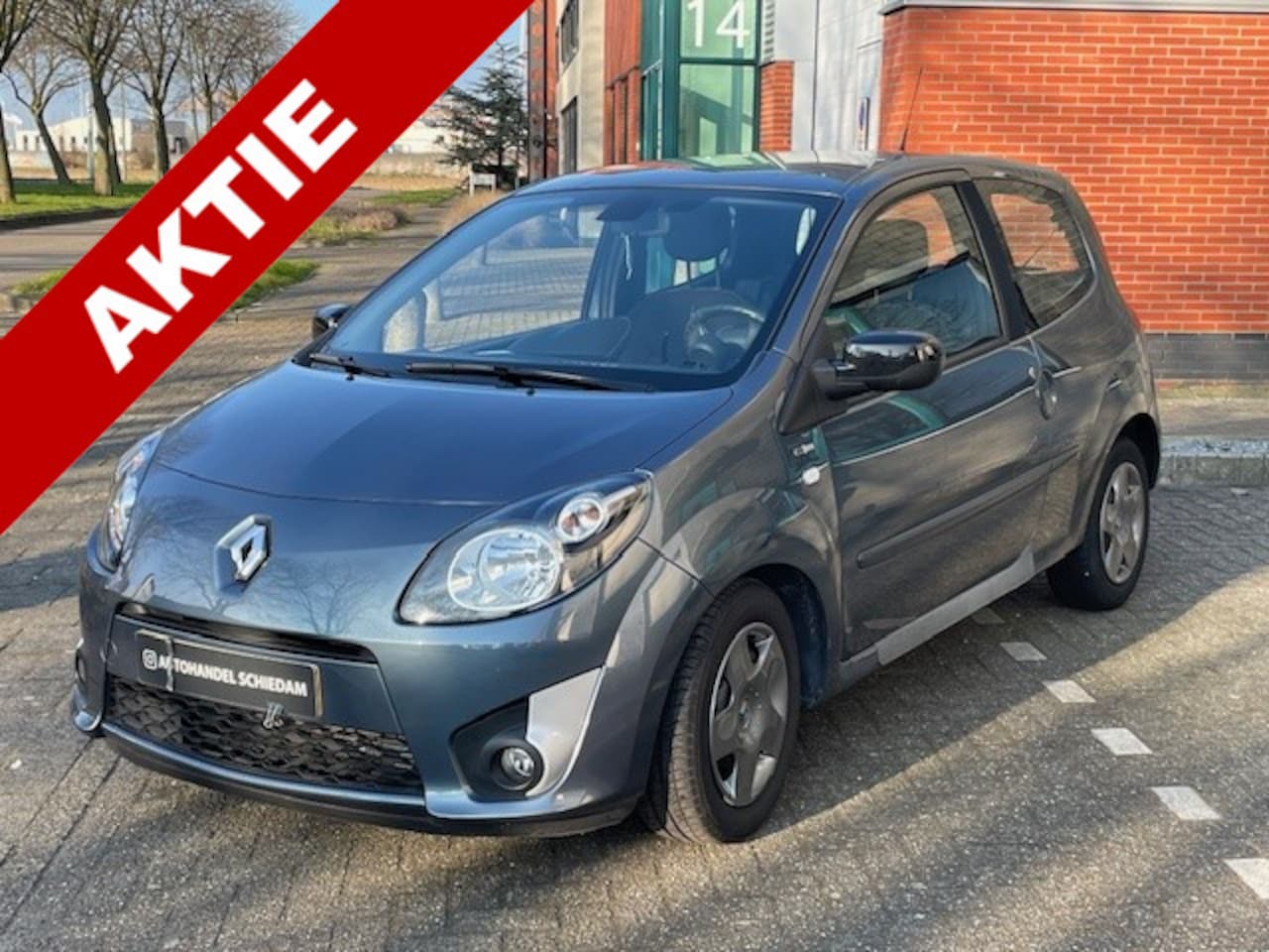 Renault Twingo - 1.2-16V Night & Day | QUICKSHIFT - INVALIDE AANGEPAST KM 105637 NAP ! EL.RAMEN + EL.SPIEGE - AutoWereld.nl