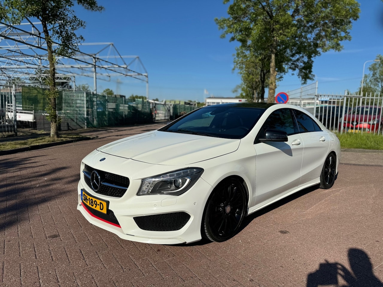 Mercedes-Benz CLA-Klasse - 180 Edition 1 pano navi - AutoWereld.nl