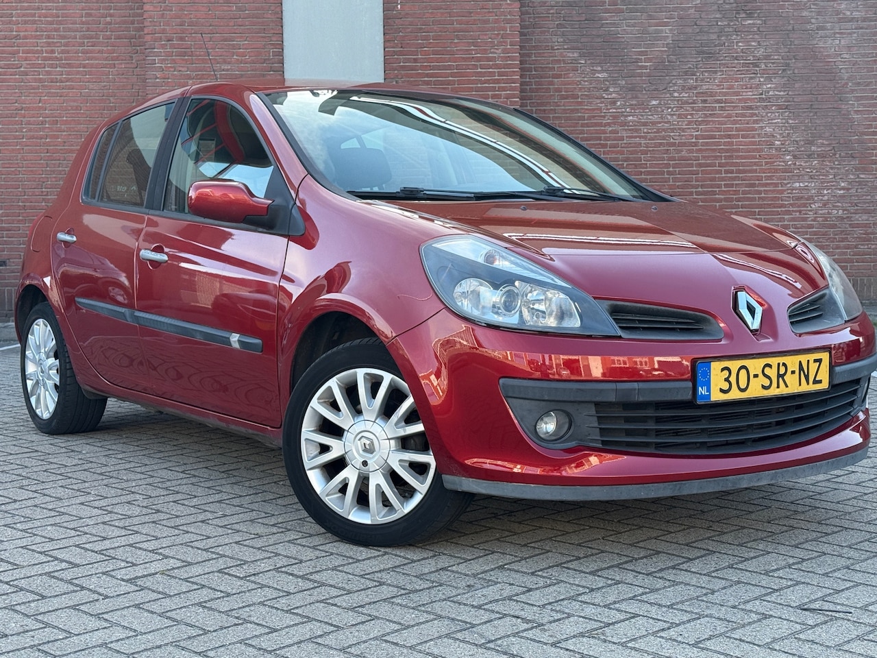 Renault Clio - 1.4-16V Dynamique Luxe|5DRS|AIRCO|GOED-ONDERHOUDEN - AutoWereld.nl