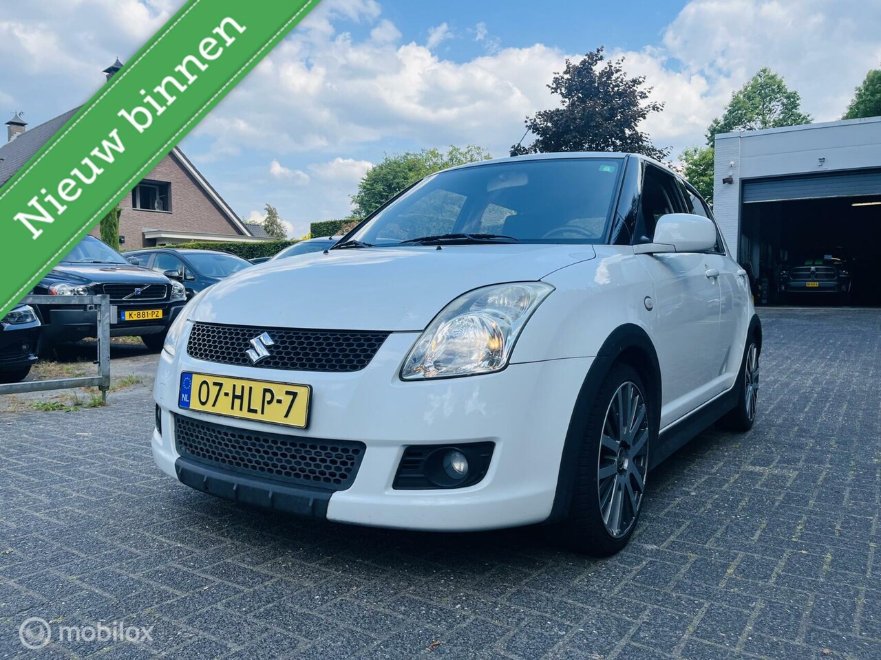 Suzuki Swift - 1.5 Sport 5 deurs LM / Airco / Audio / Keyless / Sportief - AutoWereld.nl