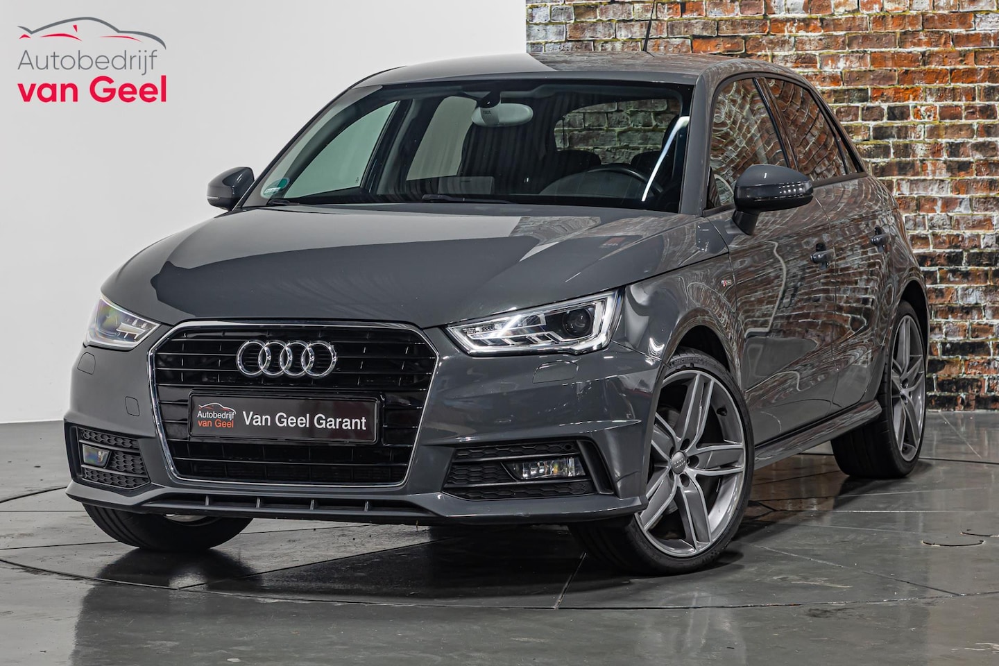 Audi A1 Sportback - 1.4 TDI Adrenalin I Navi I Stoelverwarming I Rijklaarprijs - AutoWereld.nl