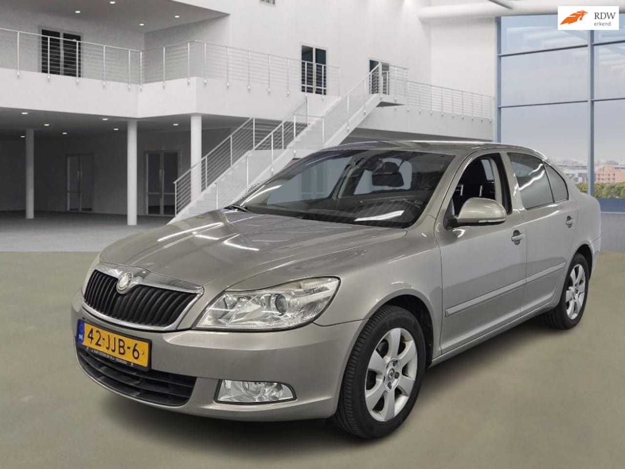 Skoda Octavia - 1.8 TSI Elegance NAVI PSENSOR CRUISE TREKHAAK 2 X SLEUTELS - AutoWereld.nl