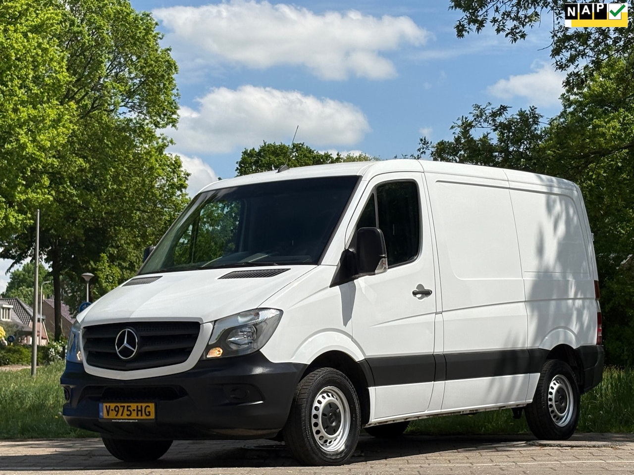 Mercedes-Benz Sprinter - 211 2.2 CDI 325 HD 211 2.2 CDI 325 HD, EURO6, AUTOMAAT, achteruitrijcamera, airconditioning, trekhaak, elektr - AutoWereld.nl