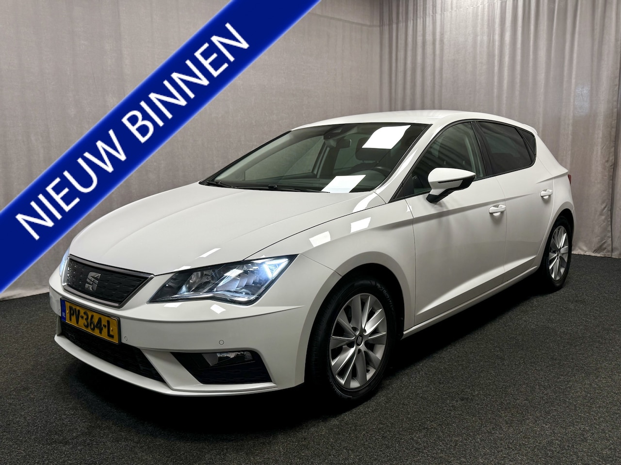 Seat Leon - 1.0 EcoTSI Style Business Intense | Carplay | Lane Assist | Cruise | - AutoWereld.nl