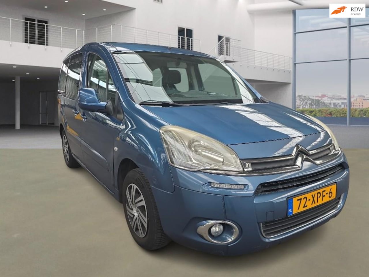 Citroën Berlingo - 1.6 e-HDi Tendance AIRCO TREKHAAK 2 X SLEUTELS - AutoWereld.nl