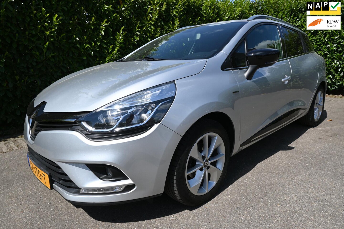 Renault Clio Estate - 0.9 TCe Limited. Origineel Nederlandse auto met NAP. - AutoWereld.nl