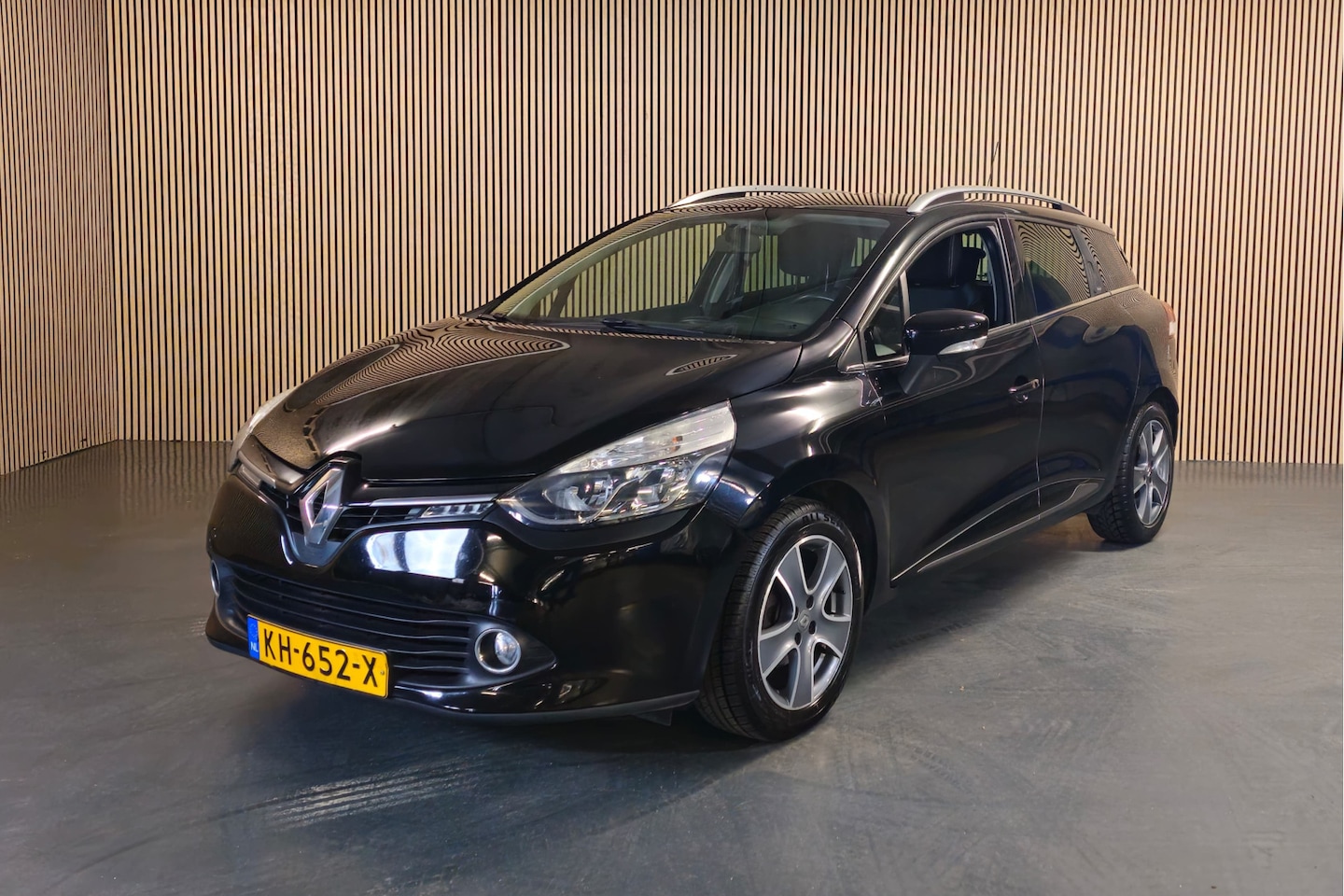 Renault Clio Estate - 0.9 TCe Night&Day - Navi - Cruise - Park. sensoren - AutoWereld.nl