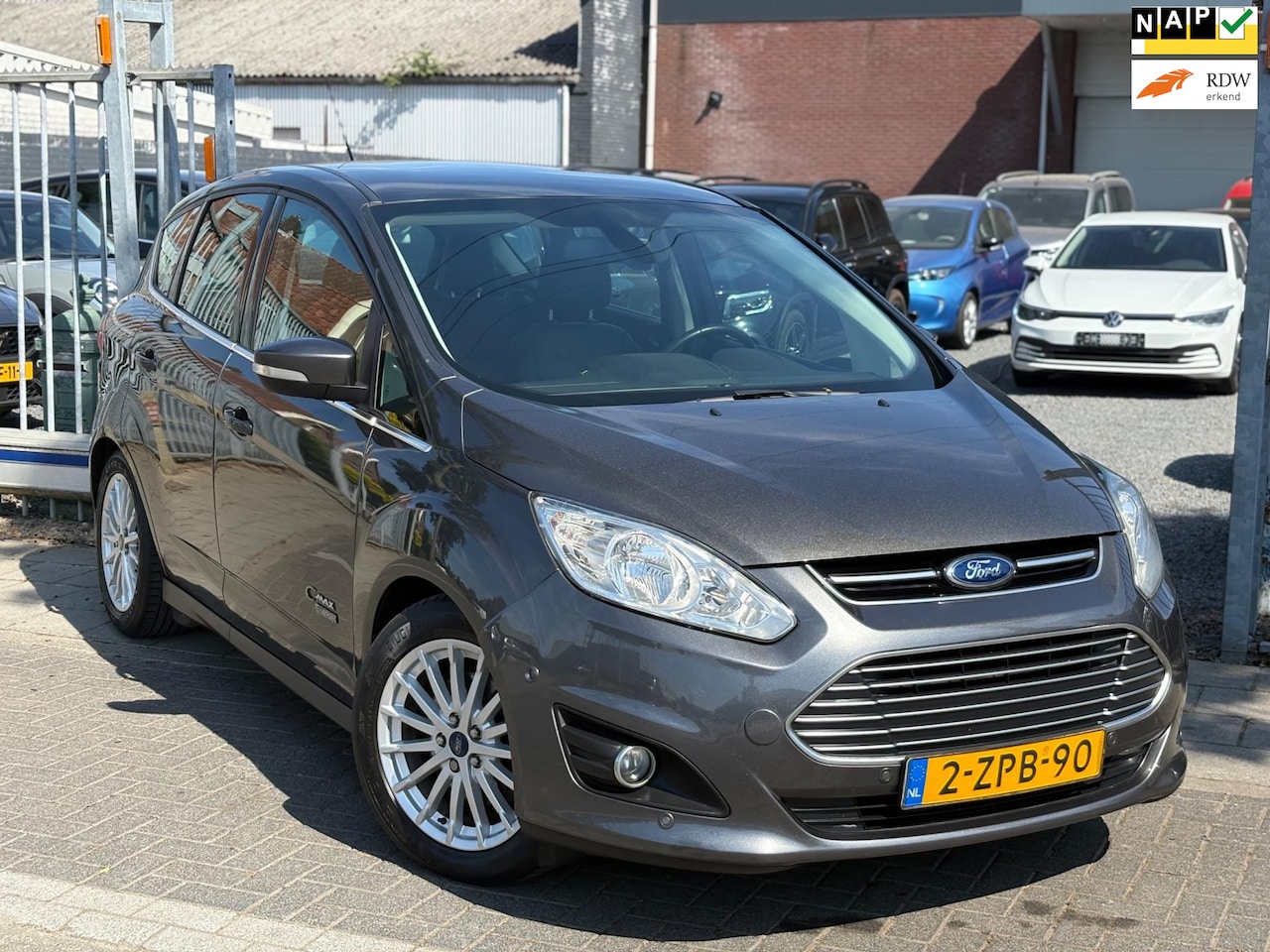 Ford C-Max - 2.0 Plug-in Hybrid Titanium Plus | Dealer Onderhouden | Panoramadak | Lederen bekleding | - AutoWereld.nl