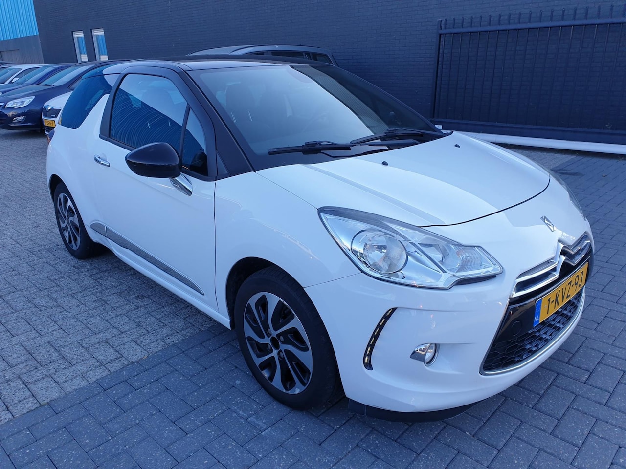 Citroën DS3 - 1.6 e-HDi Business 1.6 e-HDi Business - AutoWereld.nl
