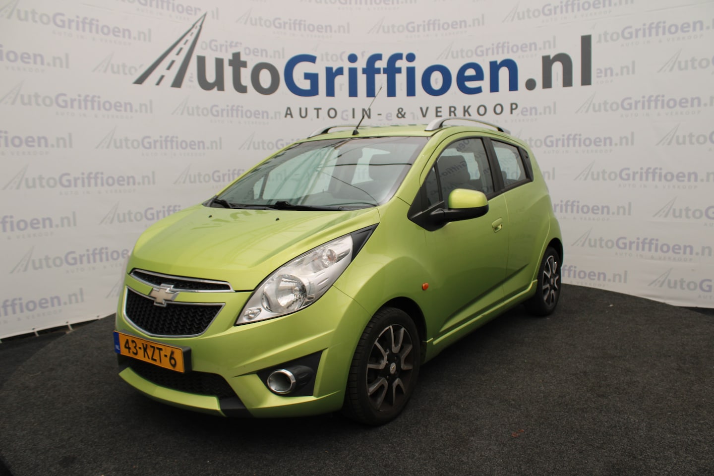 Chevrolet Spark - 1.2 16V LT nette 5-deurs met airco - AutoWereld.nl
