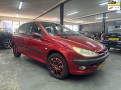 Peugeot 206 - 1.4 Gentry