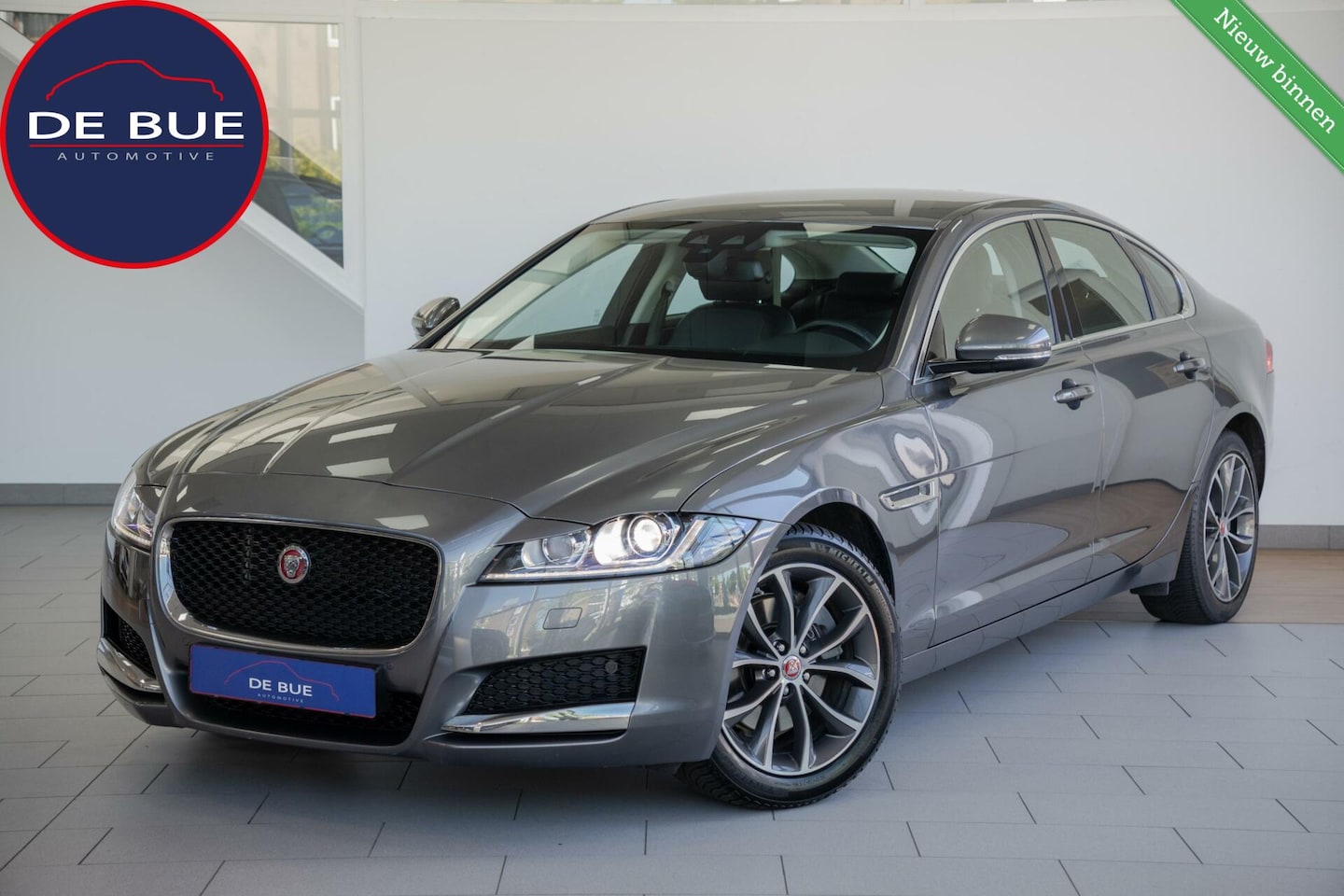 Jaguar XF - 2.0 R-Sport|Org. NL|1ste Eig.|BTW Auto|Dealer onderhouden - AutoWereld.nl