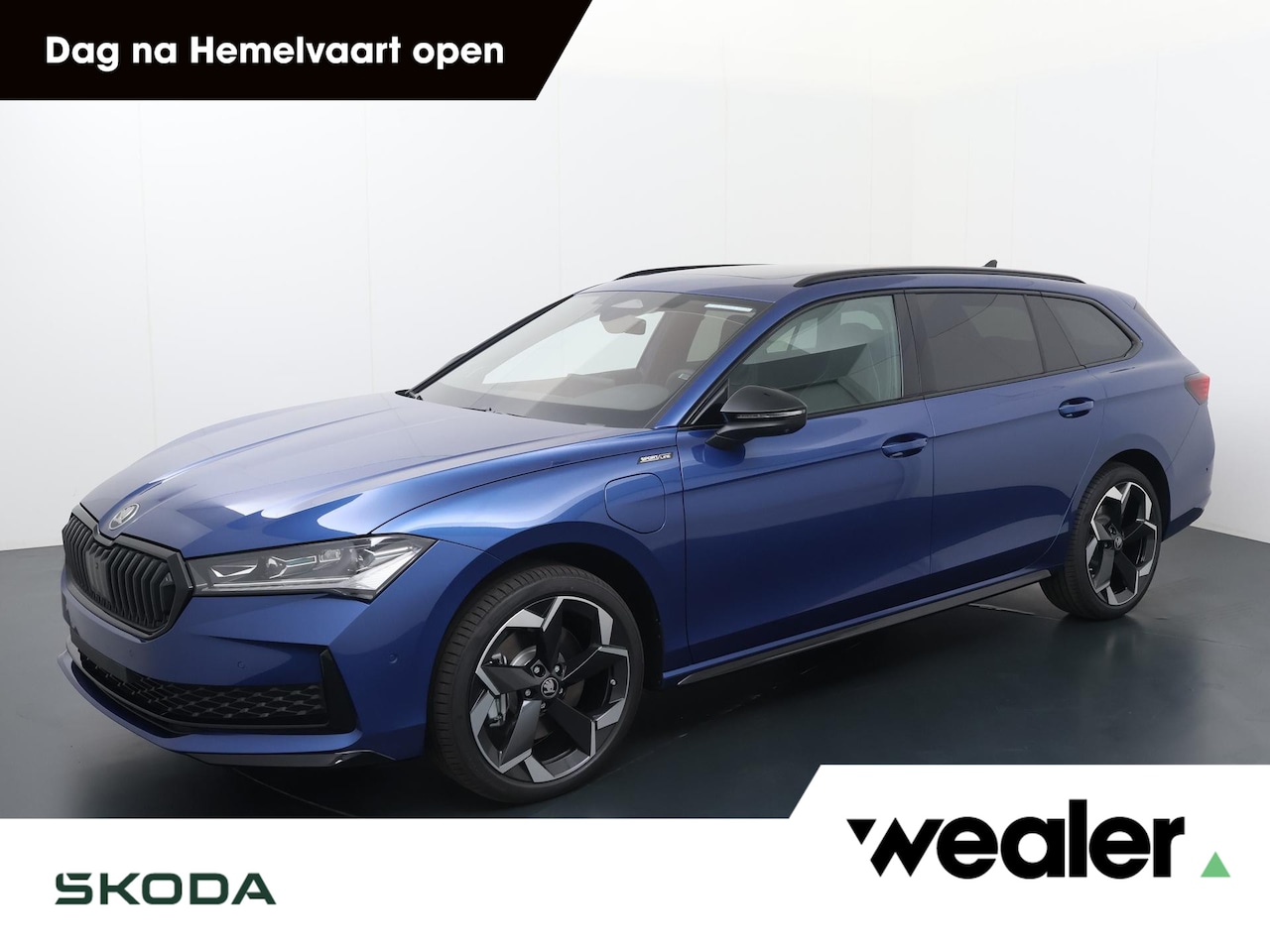 Skoda Superb Combi - Sportline Business 1.5 TSI PHEV 204 PK | Panorama dak | Suite Sport Leder | 19" lichtmetal - AutoWereld.nl