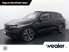 Volkswagen Touareg - 3.0 TSi eHybrid 4MOTION R | 462 PK | Trekhaak | Panoramadak | 22" Velgen | R Line | Head-u