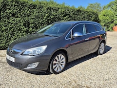 Opel Astra - 1.4 Turbo Cosmo | Navi | Clima | Stoel- / Stuurverwarming | Trekhaak | Cruise | Elek. Pakk