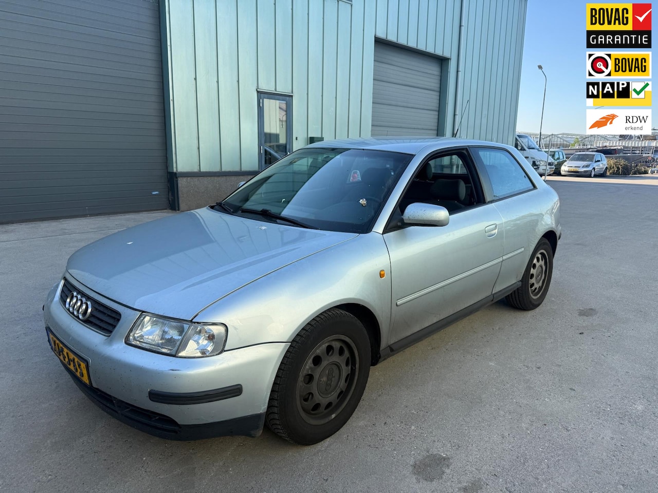 Audi A3 - 1.6 Attraction AUTOMAAT 3 deurs - AutoWereld.nl