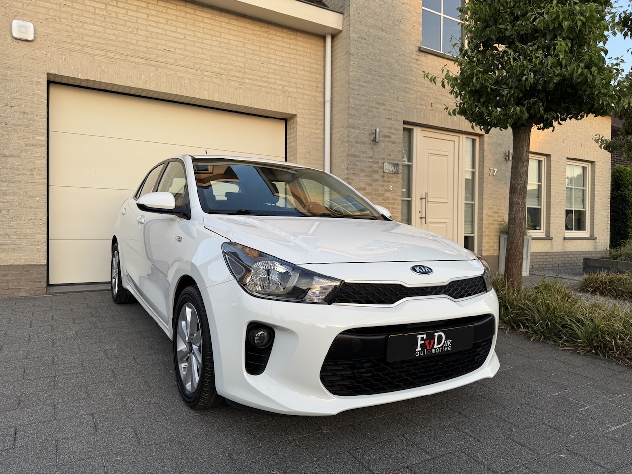 Kia Rio - 1.2 ComfortPlusLine Clima 16" 5Drs incl. Winterset - AutoWereld.nl