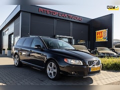Volvo V70 - T4 R-Design, 180 PK, Xenon, Stoelverwarming, PDC, Weinig km