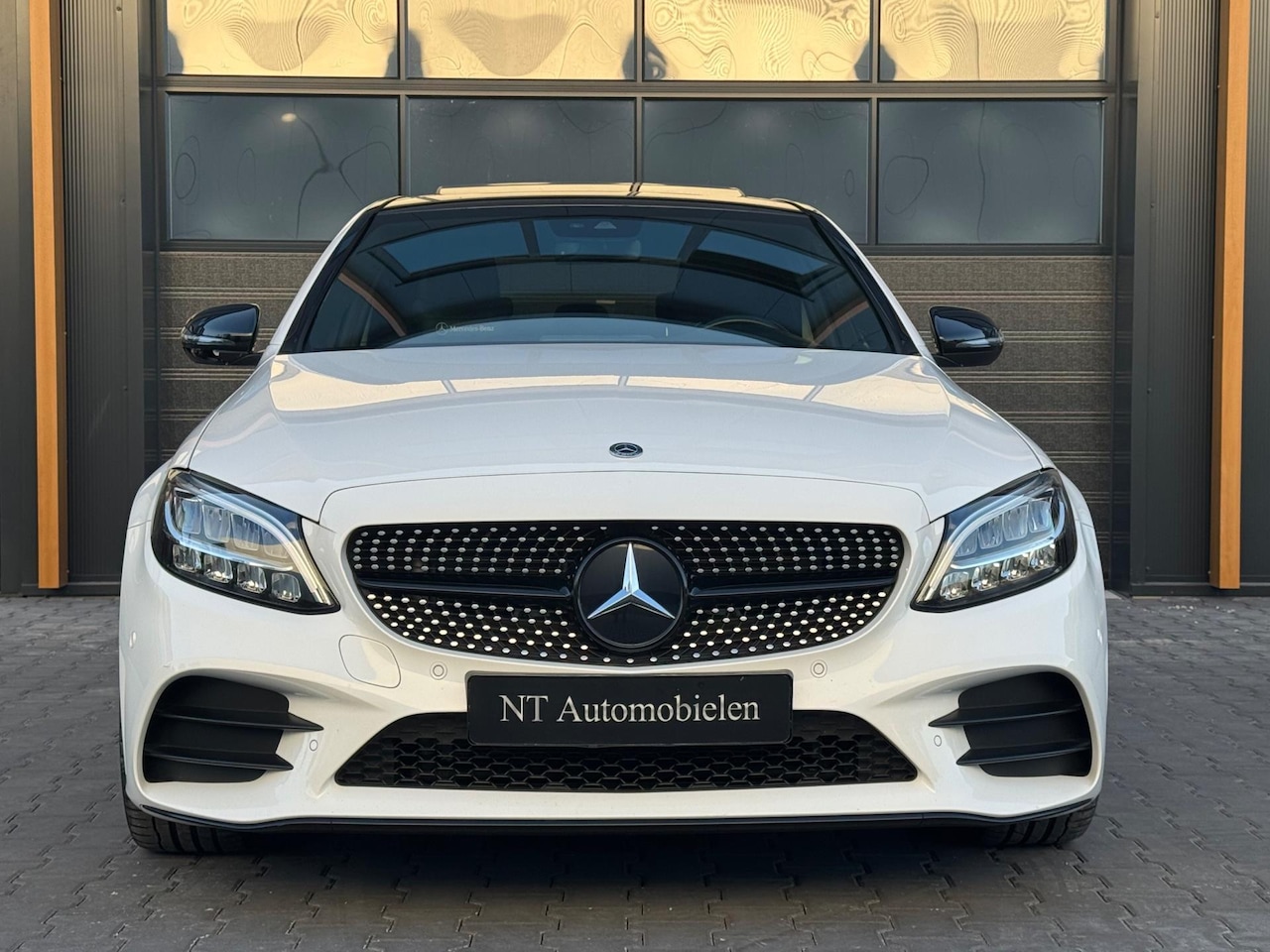 Mercedes-Benz C-klasse - 200 AMG Line 43 AMG Look Camera|Pano|Keyless - AutoWereld.nl