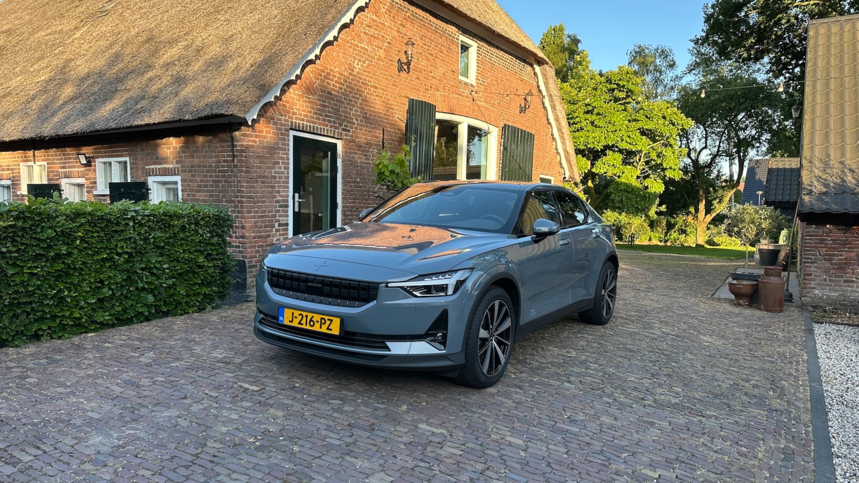 Polestar 2 - Launch Edition PANO TREKHAAK - AutoWereld.nl