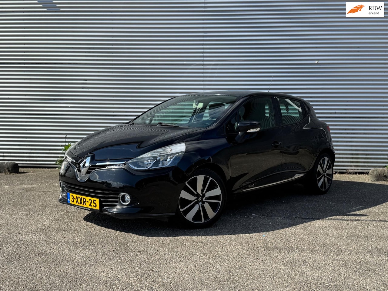 Renault Clio - 1.2 16V NAVI | AIRCO | CRUISE | LM VELGEN - AutoWereld.nl