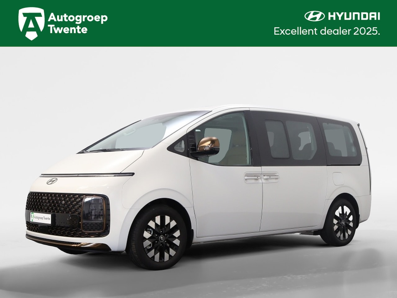 Hyundai Staria - Luxury 7 Seater 1.6 T-GDI HEV 2WD Full Options - AutoWereld.nl