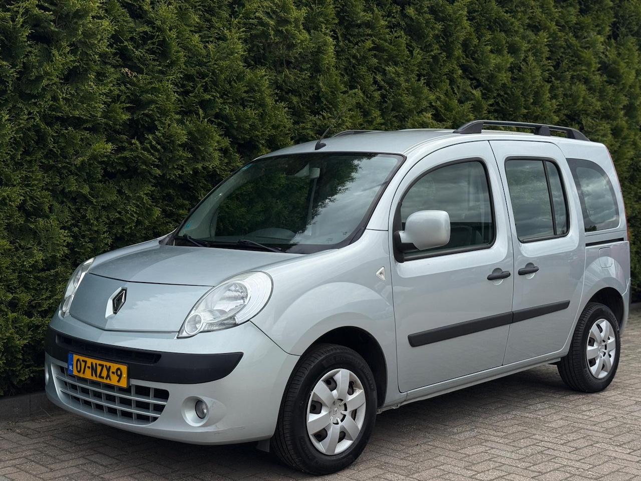 Renault Kangoo Family - 1.6-16V Expression Airco Trekhaak - AutoWereld.nl