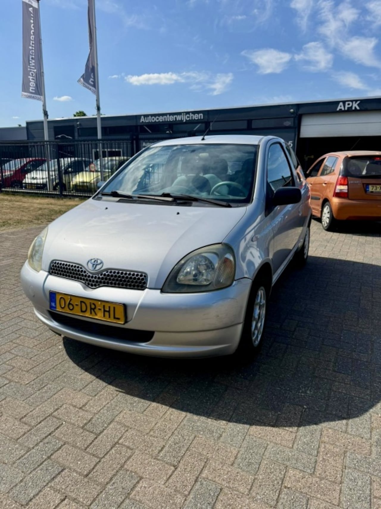 Toyota Yaris - 1.0-16V VVT-i Sol - Nwe Apk - AutoWereld.nl