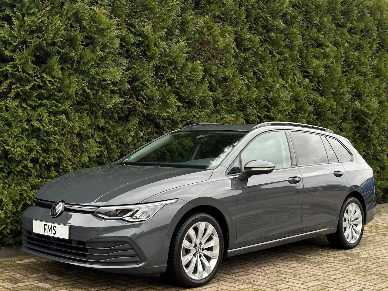 Volkswagen Golf Variant - 1.5 eTSI Life CarPlay Camera - AutoWereld.nl