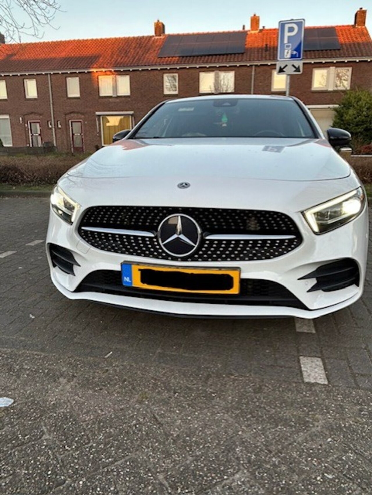 Mercedes-Benz A-klasse - 200 Premium Plus - AutoWereld.nl