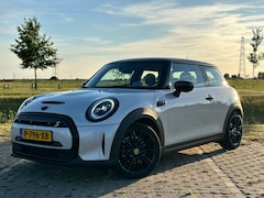 MINI Mini-Electric - MINI Yours Cooper SE - dealeronderh - adaptive - nappa - stuurverw - black pack - head-up