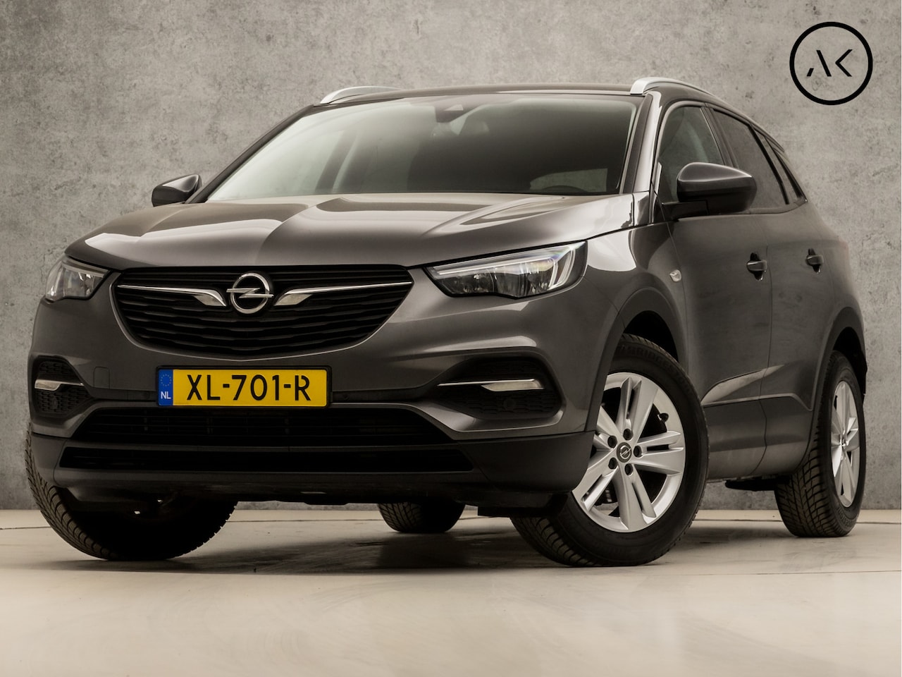 Opel Grandland X - 1.2 Turbo Sport (APPLE CARPLAY, GROOT NAVI, CAMERA, LEDER, GETINT GLAS, SPORTSTOELEN, PARK - AutoWereld.nl