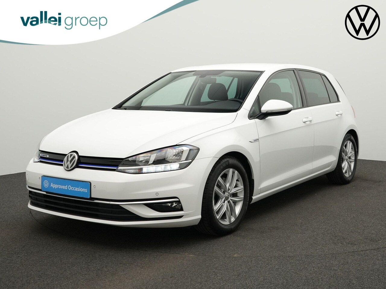 Volkswagen Golf - 1.5 TSI 130 pk DSG Comfortline | Parkeersensoren voor/achter | Adaptive Cruise | Apple Car - AutoWereld.nl