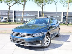 Volkswagen Passat Variant - GTE 1.4 TSI PHEV Panodak | Camera | Elektriche kofferklep | Trekhaak | Adaptive Cruise | G