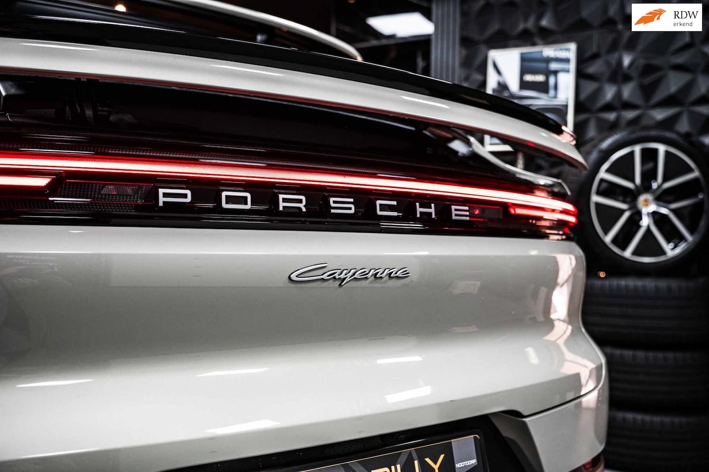 Porsche Cayenne Coupé - 3.0 E-Hybrid FULL|SPORTCHRONO|PANO| - AutoWereld.nl