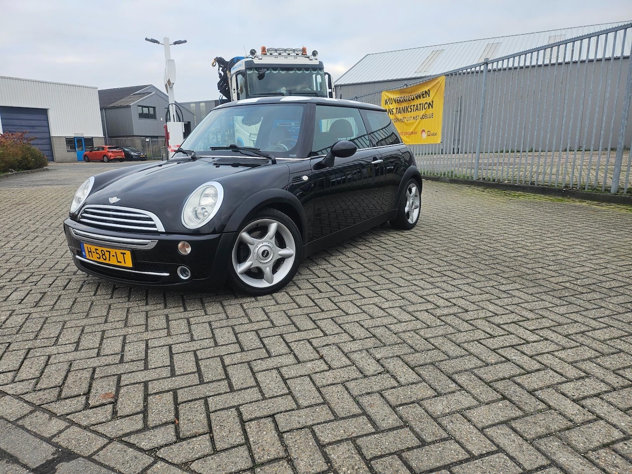 MINI Cooper - 1.6 Cooper#Airco#Lagekm#Sport - AutoWereld.nl