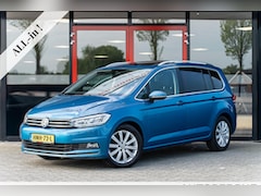Volkswagen Touran - 1.5 TSI Highline 7p | Schuif/ Kantel panoramadak | Navigatie | Stoelverwarming | Adaptieve