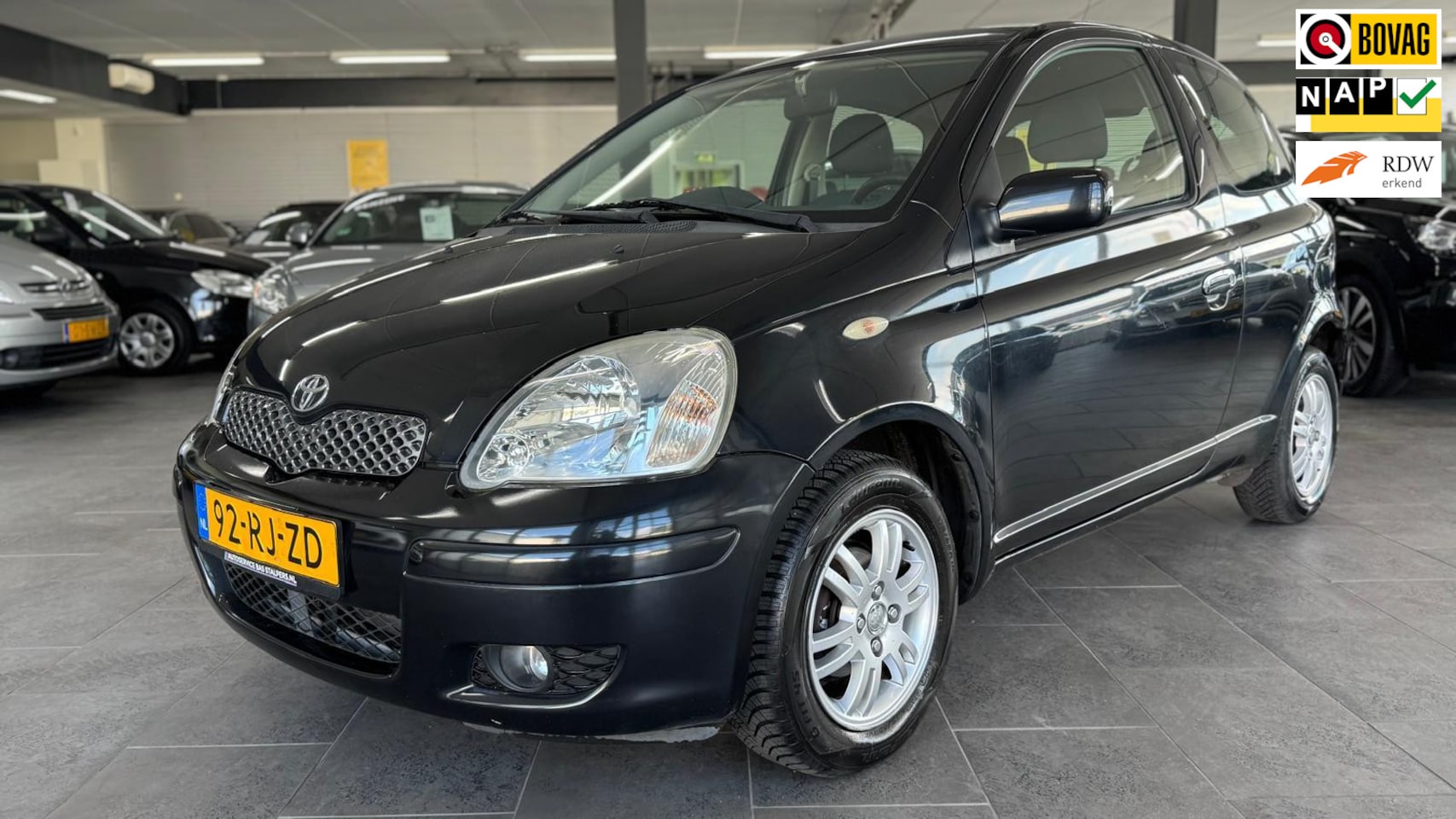 Toyota Yaris - 1.3 VVT-i S-Line 1-eigenaar elektrische pakket lm-velgen cv-met afstandsbediening - AutoWereld.nl