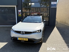 Mazda MX-30 - e-SkyActiv 145 Luxury 36 kWh / Airco clima/ Navigatie/ Cruise/ Apple carplay/ PDC/ Camera/
