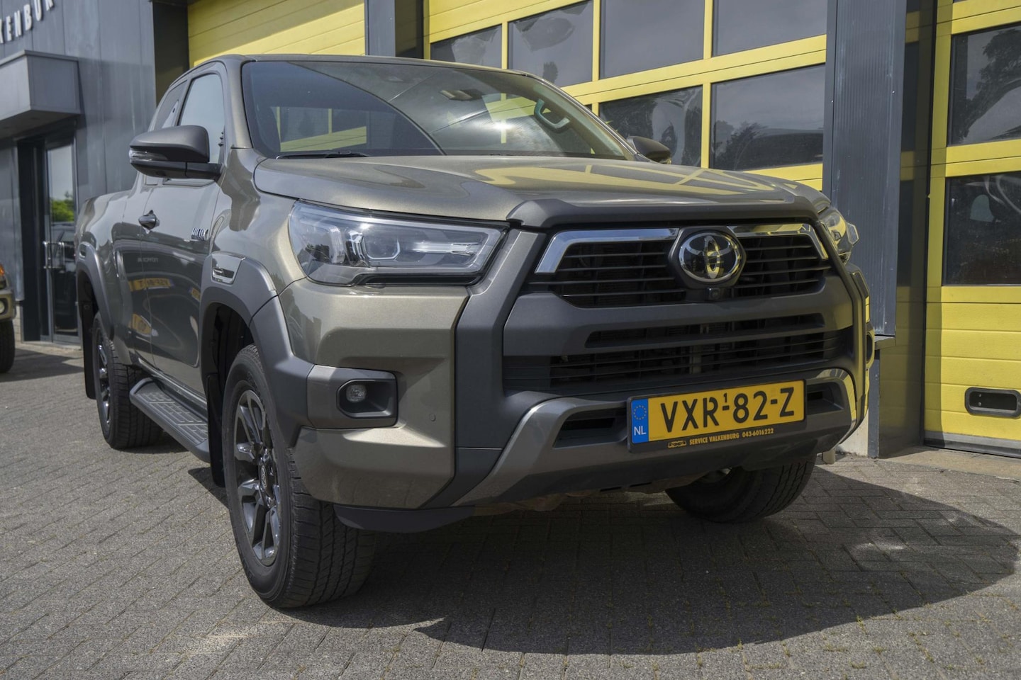Toyota HiLux - 2.8 D-4D Xtra Cab Invincible 2.8 D-4D Xtra Cab Invincible - AutoWereld.nl
