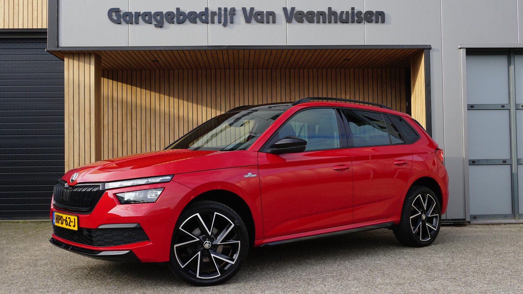 Skoda Kamiq - 1.0 TSI 116pk DSG Monte Carlo Pano.Dak 18inch LM Virtual LED Black Pack 42920km! - AutoWereld.nl