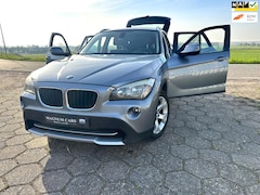 BMW X1 - SDrive18i Executive NAP AIRCO TREKHAAK VELGEN