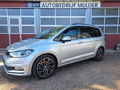 Volkswagen Touran - 2.0 TDI SCR 150 Pk Highline Exec. Dsg-7 Alcantara Stoelverw