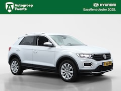 Volkswagen T-Roc - 1.5 TSI Style DSG Automaat | Navigatie | Adaptive cruise control